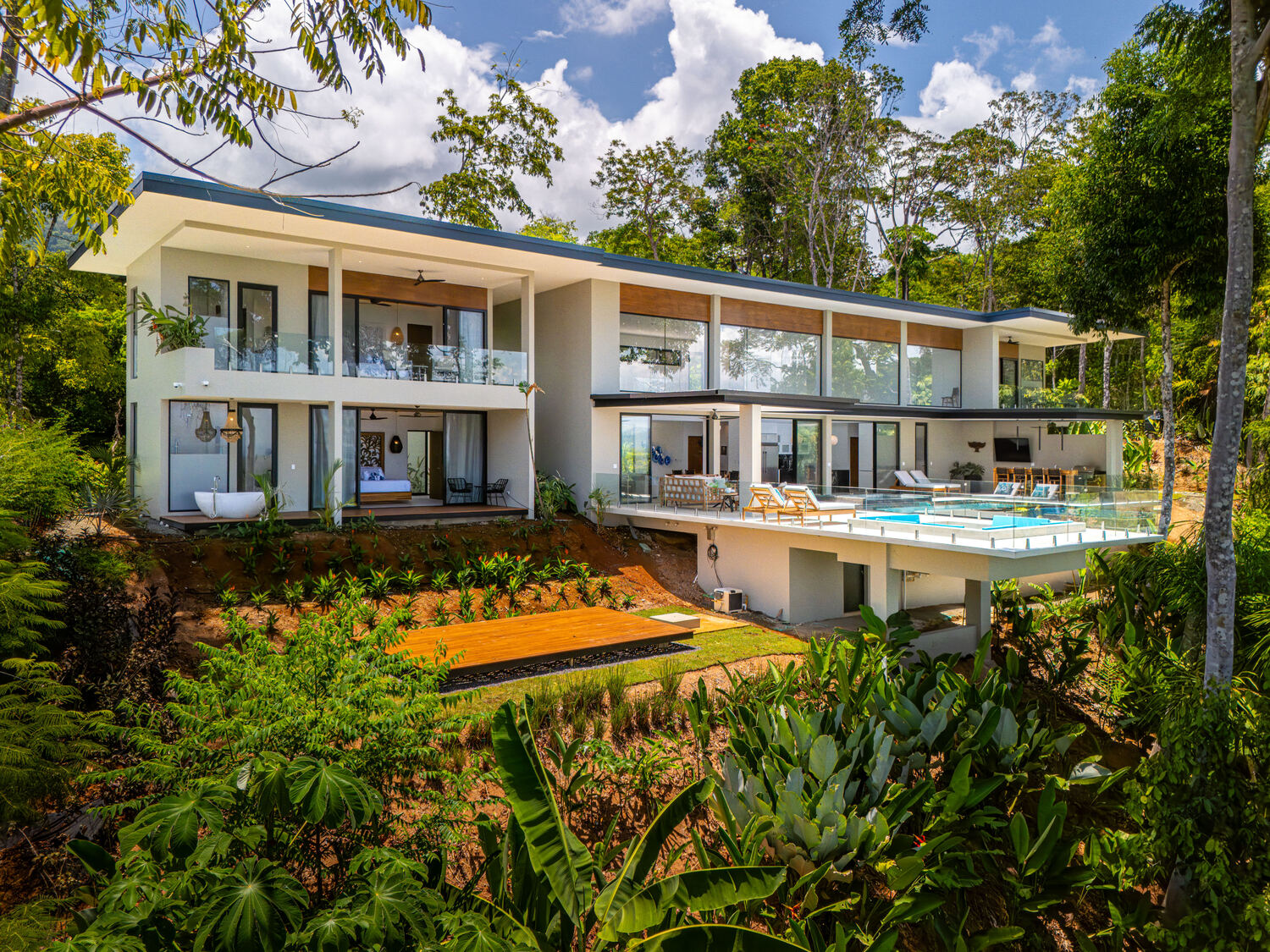Casa LaVista — the villa, infinity pool and jungle above Playa Hermosa, Uvita